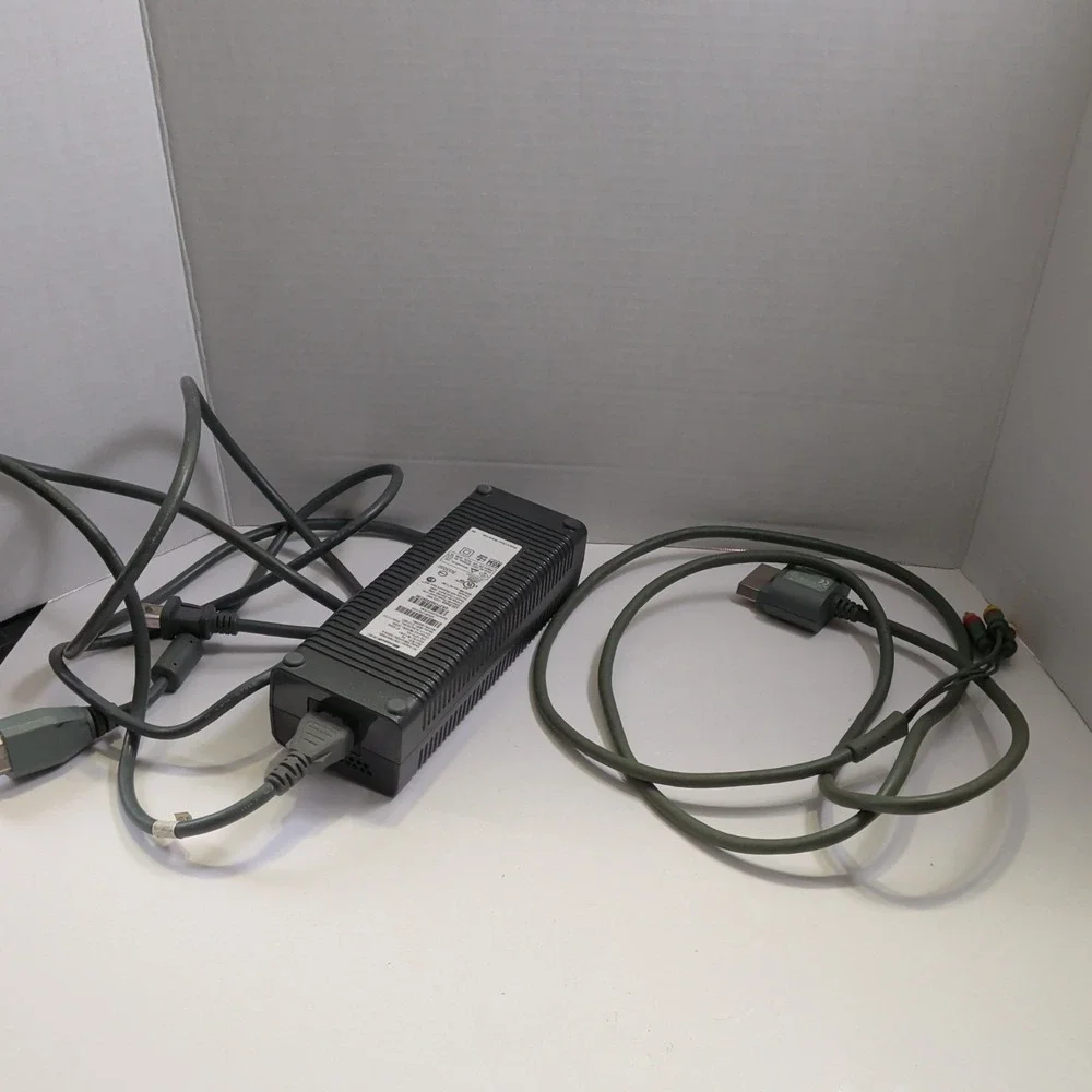 Microsoft Xbox 360 Console White HDMI Port 2008-05-08 MFR Date with Power Supply